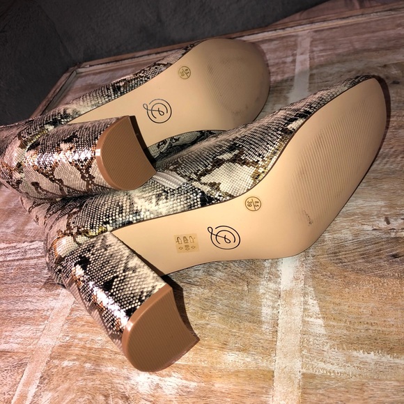 Chinese Laundry Snake Print Booties - Picture 9 of 9